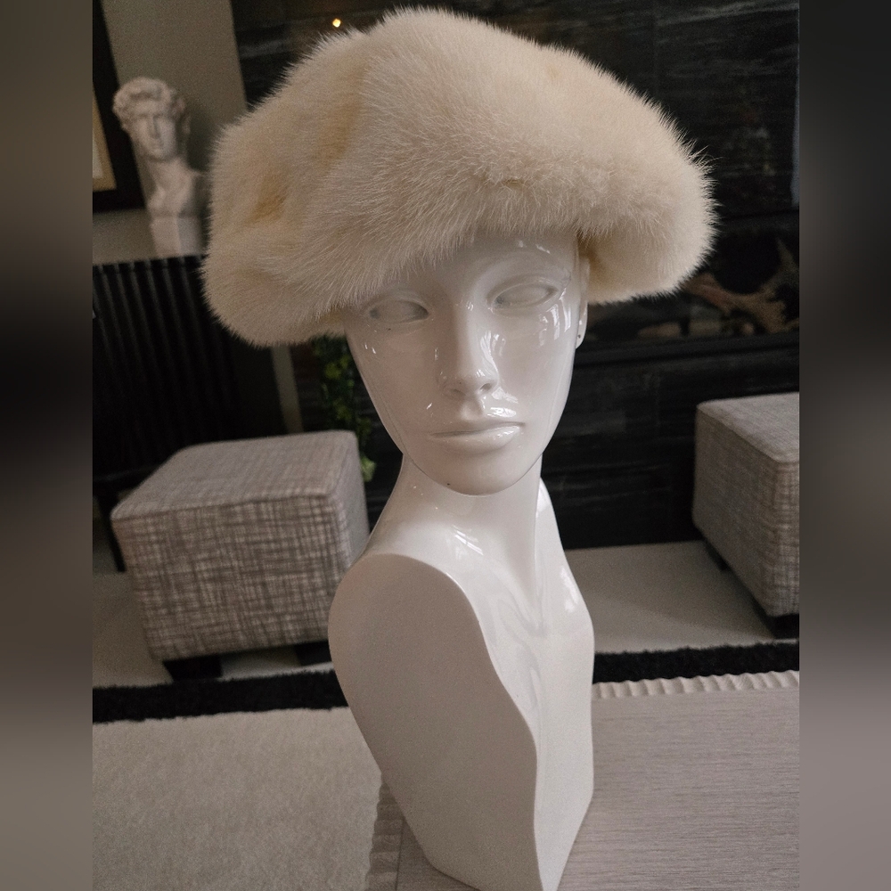 Mink Hat Med Allan Cherry